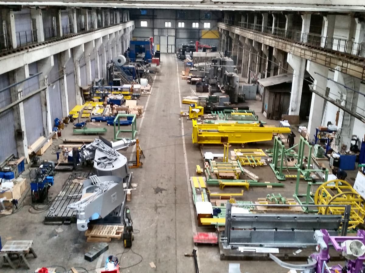 Cut and welded frames on the assembly floor