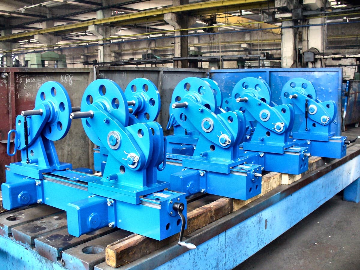 Manual rotators